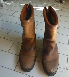 stivaletto da uomo scamosciato e imbottito in lana