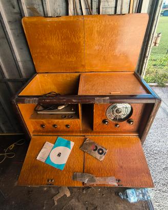 Mobile radio-giradischi Philips vintage in legno
