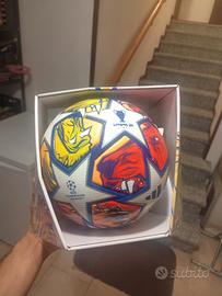 pallone Adidas champions League 