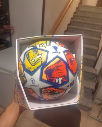 pallone Adidas champions League 