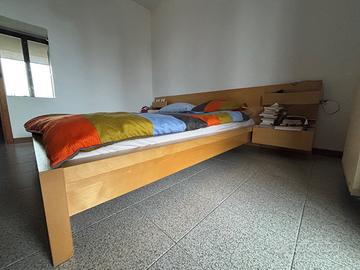 Letto matrimoniale Ikea integrato con comodini