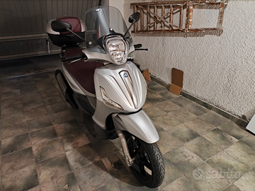 Beverly 350 Sport Touring