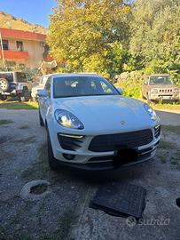 Porsches macan s