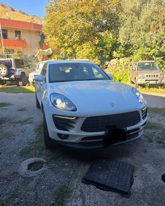Porsches macan s