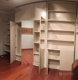 Armadio a giorno con specchio 