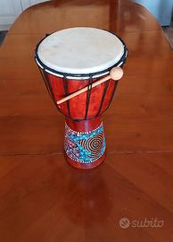 Djembe in legno decorato