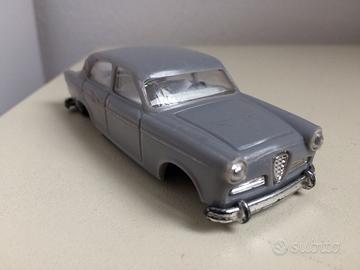 Politoys N° 32 Alfa Romeo Giulietta T.I.