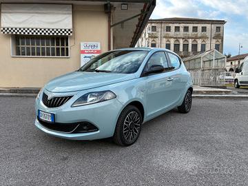Lancia Ypsilon 1.0 FireFly 5 porte S&S Hybrid Plat