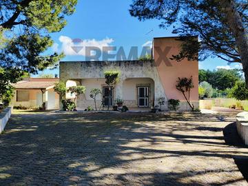 Villa o villino - Lizzano