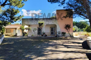 Villa o villino - Lizzano