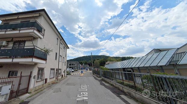 Bilocale con balcone e posto auto - Tavernerio CO