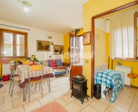 CASA INDIPENDENTE SU DUE LIVELLI CON ORTO
