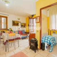 CASA INDIPENDENTE SU DUE LIVELLI CON ORTO