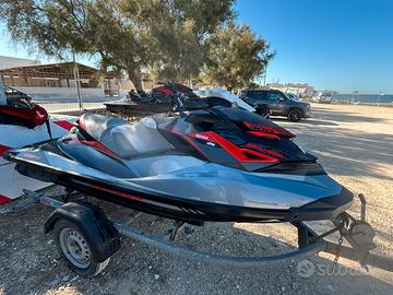Moto D’acqua sea doo rxp 300  con carrello