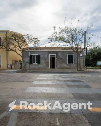 CASA INDIPENDENTE CON GIARDINO PRIVATO