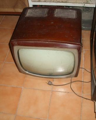 La Prima TV Italiana: Icona Vintage anni '50