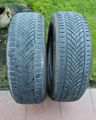 2 gomme 235 65 17 103 W Tracmax 4 stagioni a 90 %