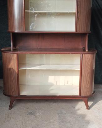 Mobile vintage con vetrine