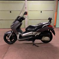 Yamaha x-max 250