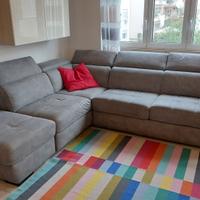 Divano letto angolare 3 posti grigio con Pouf