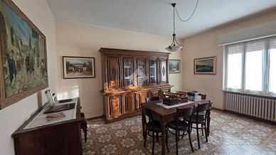 3 LOCALI A VALEGGIO SUL MINCIO