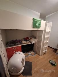 Letto a castello con scrivania