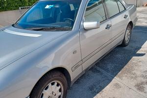 MERCEDES Classe E (W/S210) - 1999