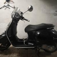 Piaggio Vespa 300 GTS Super
