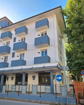 HOTEL 3 stelle S 42 camere