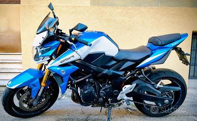 Suzuki GSR 750 abs
