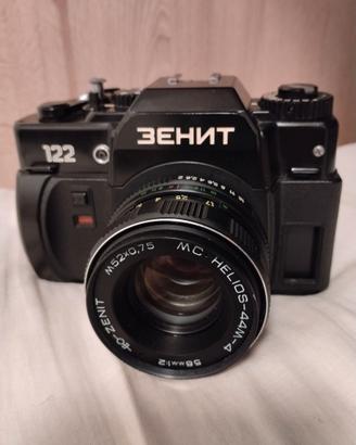 Zenit 122 e obiettivo helios 58 mm