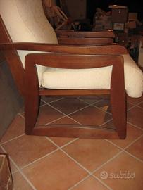 Poltroncina reclinabile in legno massello