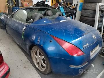 Nissan 350 z  cabrio sinistrata