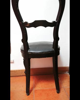 Sedie di legno