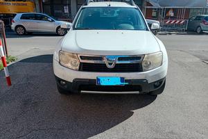 AUTO DACIA DUSTER