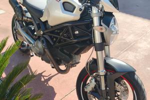 Ducati Monster 696 - 2009