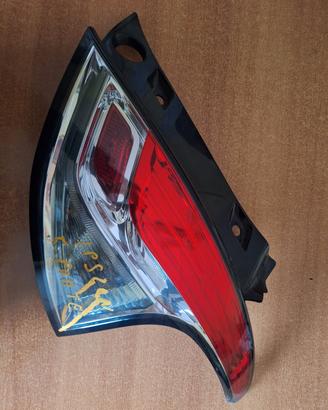 stop fanale per lancia ypsilon lato destra 
