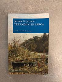 tre uomini in barca