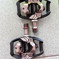 Pedali Shimano XT modello PD-M8020