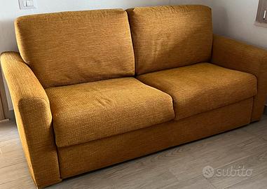 Divano Letto matrimoniale.