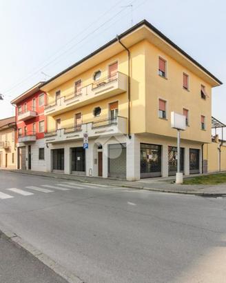 NEGOZIO A SORESINA