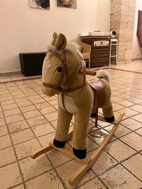 Cavallo a dondolo