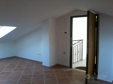 San Nicolo' Locale sottotetto con garage
