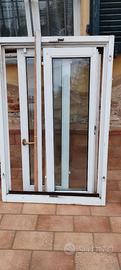 Finestre in legno con doppi vetri