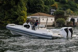 MARLIN 33 2X250 Honda V8 nuovi