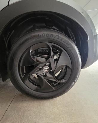 GOMME AUTO GOODYEAR  215/60  R17  H96