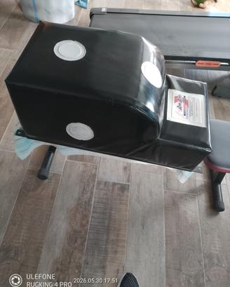 Sacco da boxe a parete