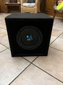 Subwoofer auto amplificato