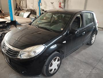 DACIA SANDERO ricambi usati 