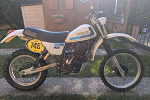 Suzuki DR400 E03 Replica